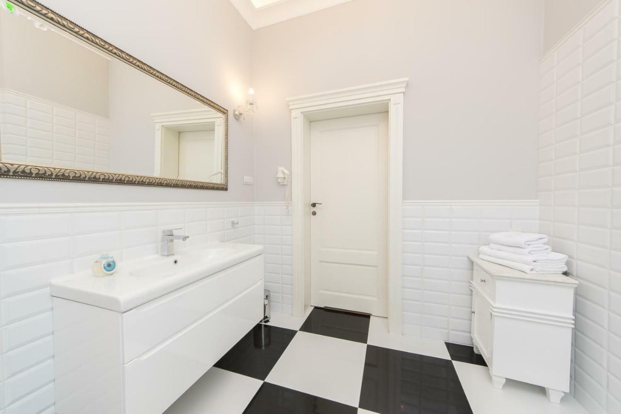 Lux Apartment At Planty Park P4You Pl Krakau Exterior foto